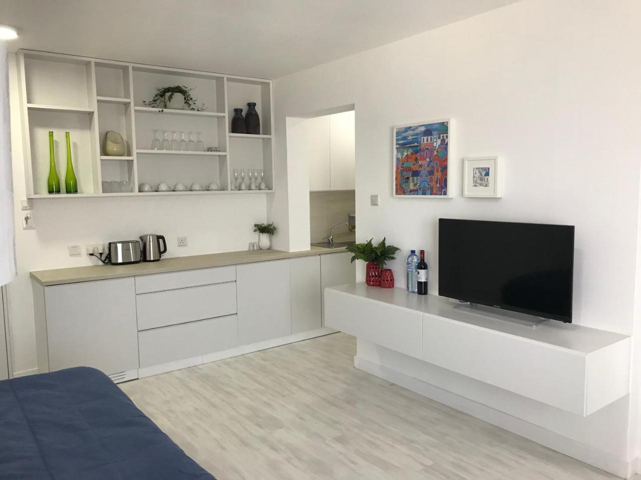 Sea View Apartament Larnaca